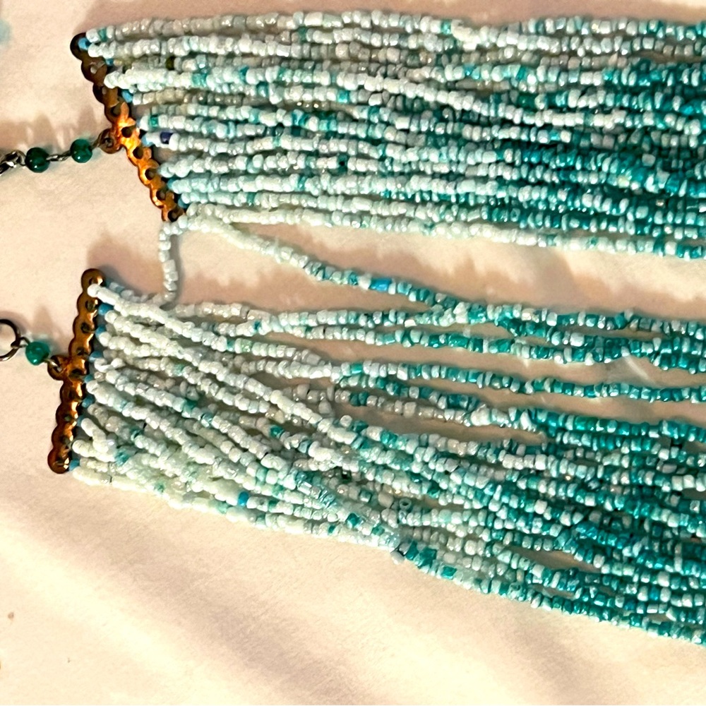 Costume jewelry, necklace